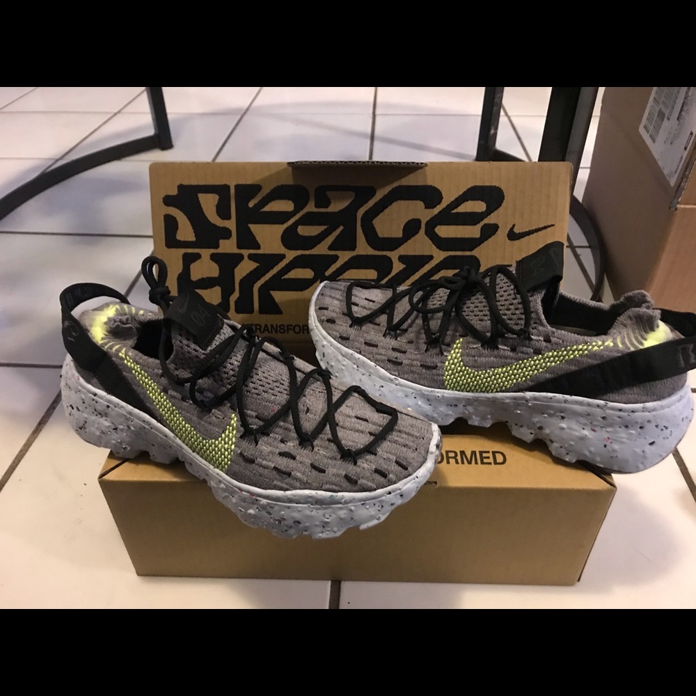 Nike space hippies